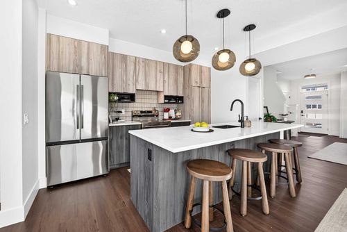 421 Clydesdale Ave, Cochrane, AB, T4C2R7 | Card Image