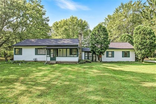 8028 Mines Rd Se, Warren, OH, 44484-3847 | Card Image