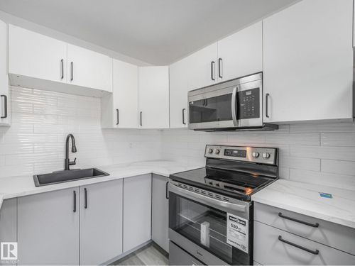 152 Londonderry Sq Nw, Edmonton, AB, T5C3C4 | Card Image