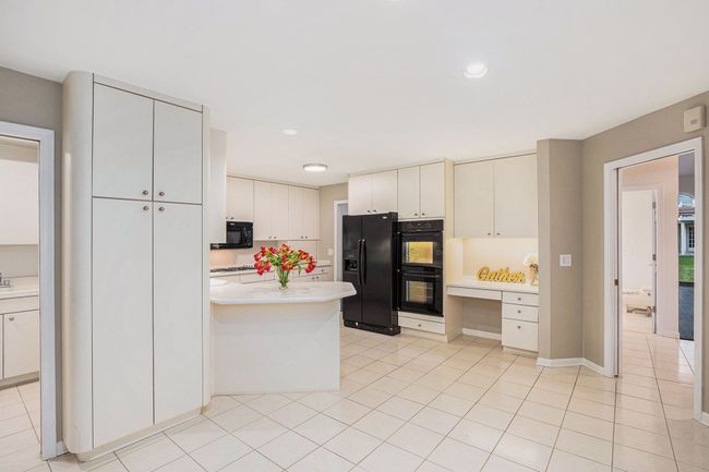 Kitchen | Image 9