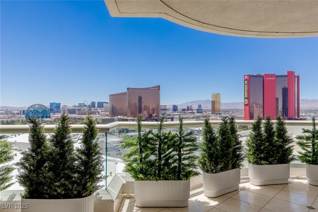 Daytime View | Image 30