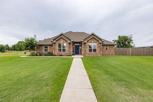 3121 Meagan Ave, Silo, OK, 74701-1648 | Card Image