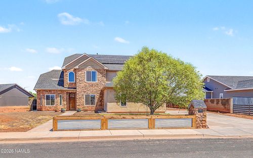 1914 Round House Dr, Winslow, AZ, 86047-2140 | Card Image