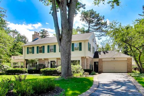 2929 Indianwood Rd, Wilmette, IL, 60091-1127 | Card Image
