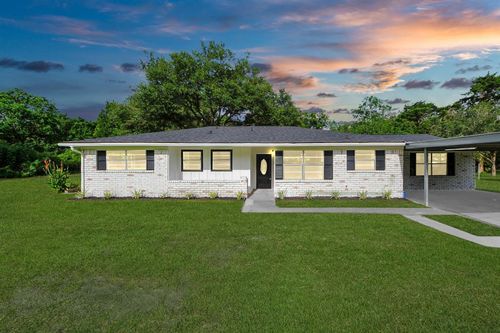 2720 County Road 500, Alvin, TX, 77511-1518 | Card Image