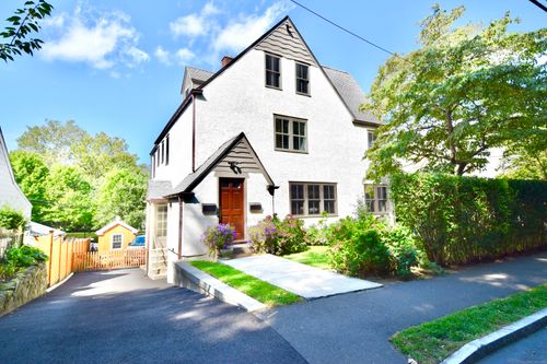 6 Pemberwick Rd, Greenwich, CT, 06831-5042 | Card Image