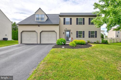 3713 Kimberly Ln, DOVER, PA, 17315-5423 | Card Image