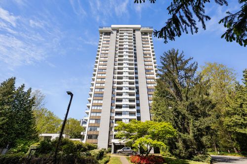 206-9521 Cardston Crt, Burnaby, BC, V3N4R8 | Card Image