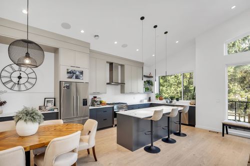 41727 Government Rd, Brackendale, BC, V0N1H0 | Card Image