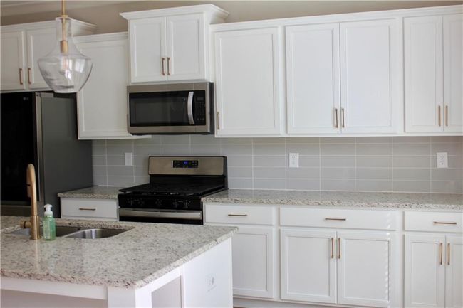 660 Allen St, House other with 4 bedrooms, 3 bathrooms and 2 parking in buford GA | Image 5