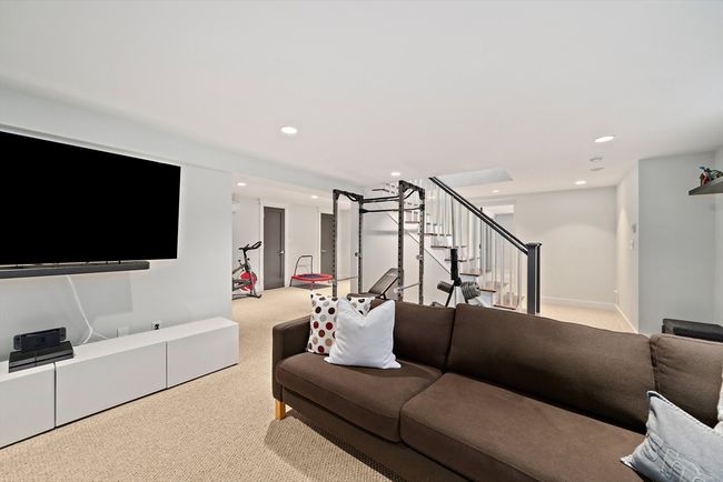 141 Cornell St, House other with 4 bedrooms, 3 bathrooms and 5 parking in Newton MA | Image 23