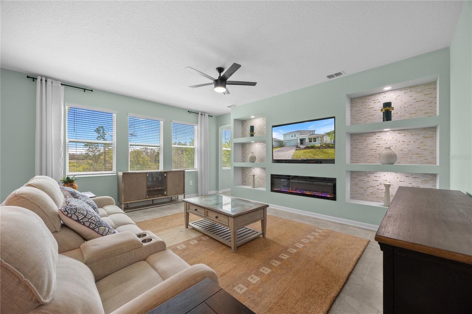Residential Lease in DAVENPORT 4