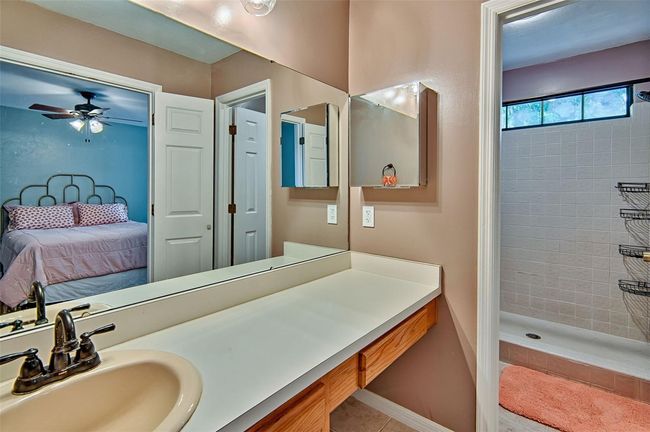 832 42 Nd Ter, Townhouse with 2 bedrooms, 3 bathrooms and null parking in GAINESVILLE FL | Image 16