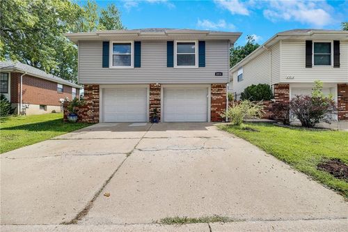 2814 Nw 3rd Ter, Blue Springs, MO, 64014-1204 | Card Image