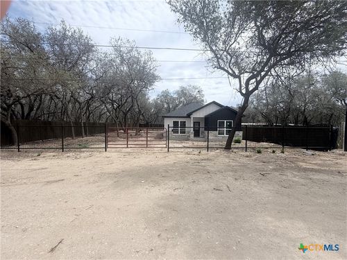 23190 Possum Trot, San Antonio, TX, 78264-3921 | Card Image