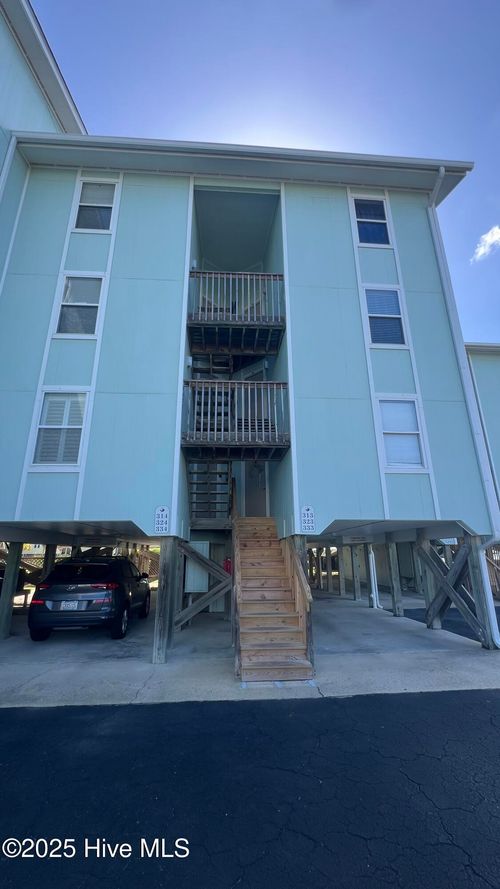 333-918 N New River Dr, Surf City, NC, 28445-7026 | Card Image