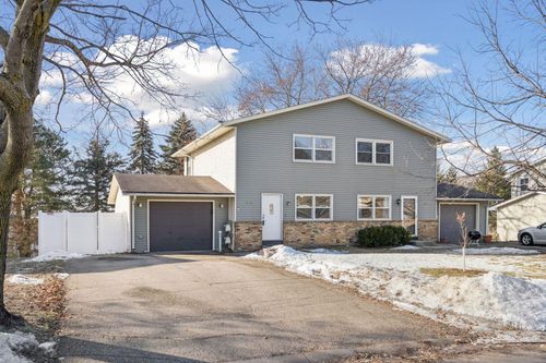 919 Ridge Dr Se, Saint Michael, MN, 55376-1076 | Card Image