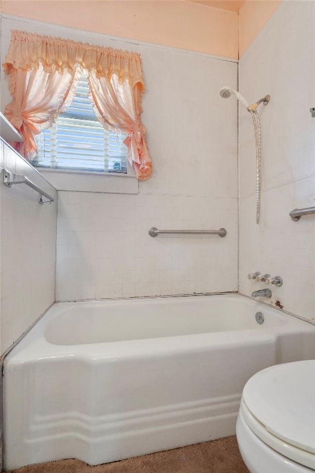 Full bath featuring toilet | Image 23