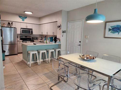 apt-201-1200 Reserve Way, NAPLES, FL, 34105-3820 | Card Image
