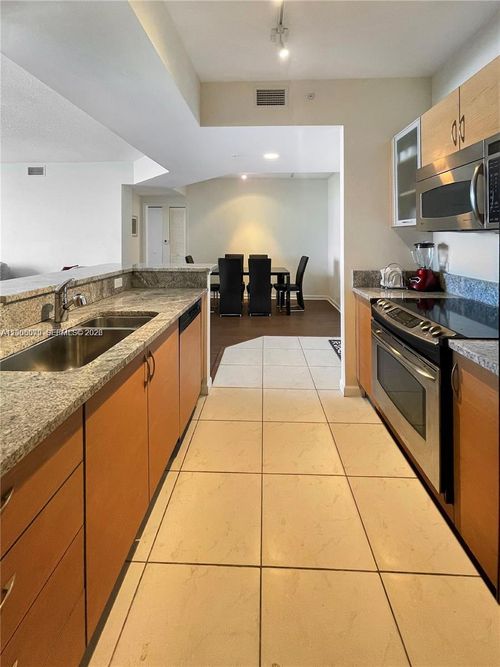 502-18800 Ne 29th Ave, Aventura, FL, 33180-2828 | Card Image