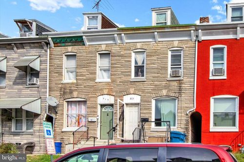 813 Locust St, READING, PA, 19604-2410 | Card Image