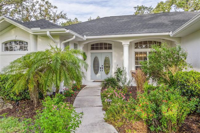1576 Kingsdown Drive, House other with 5 bedrooms, 3 bathrooms and null parking in Sarasota FL | Image 1