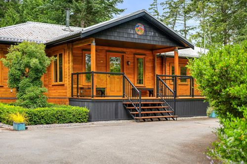 7540 Anderson Dr, Hornby Island, BC, V0R1Z0 | Card Image