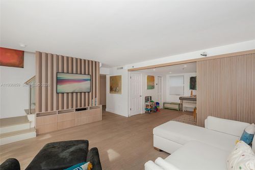 apt-204-1005 8th St, Miami Beach, FL, 33139-5687 | Card Image