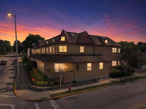 102-100 Main Street, Pewaukee, WI, 53072 | Card Image