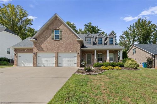 405 Meadowfield Run, Clemmons, NC, 27012-7486 | Card Image