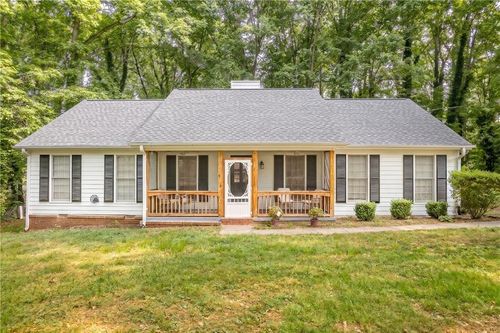 90 Hoglen Dr, Covington, GA, 30016-2904 | Card Image