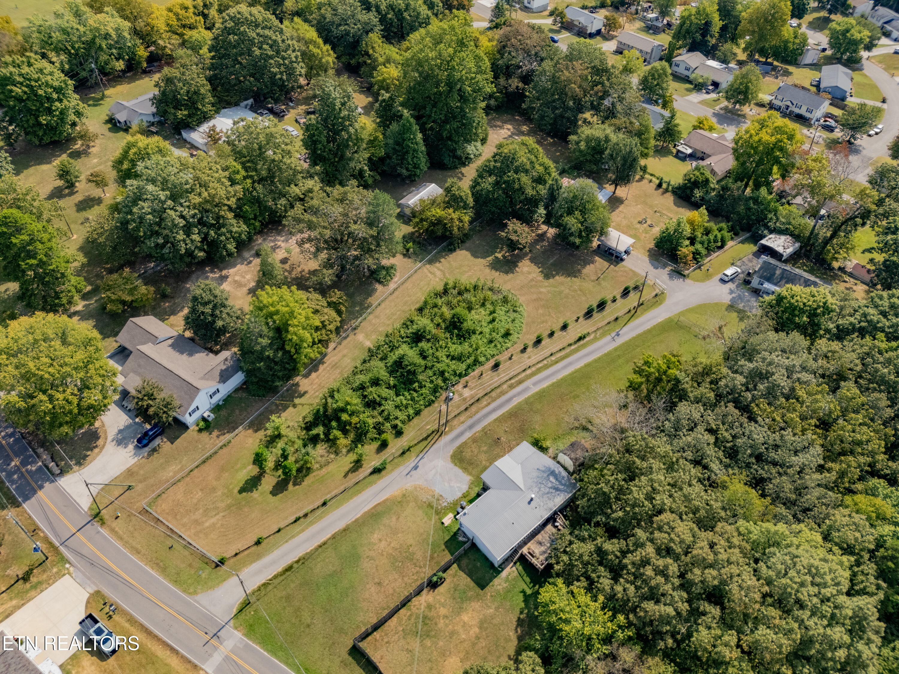 Woods Smith Rd, Knoxville, TN 37921