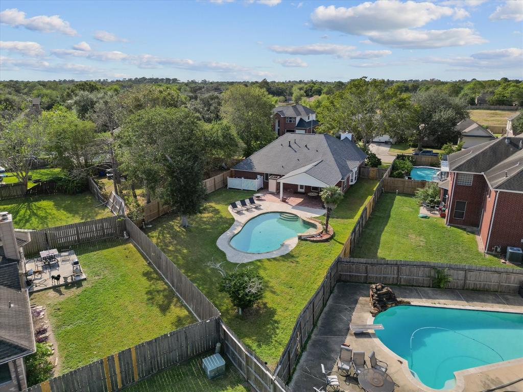 Cedar Gully Dr, Friendswood, TX 77546