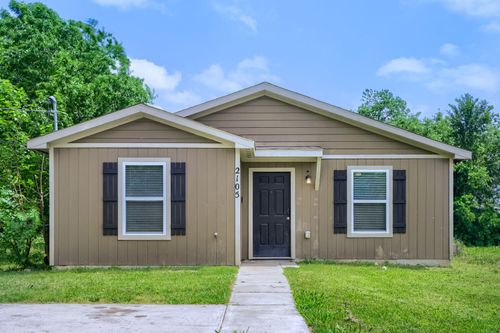 2105 Langford St, Greenville, TX, 75401-2930 | Card Image