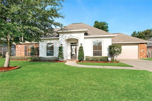 233 Grand Oaks Dr, Madisonville, LA, 70447-3168 | Card Image