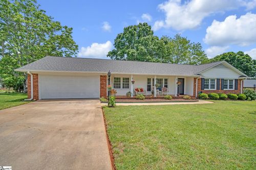 215 Edgewood Dr, Mauldin, SC, 29662-1945 | Card Image