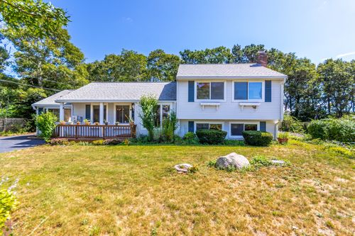 8 Laura Ln, Bourne, MA, 02532-3833 | Card Image