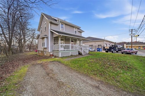 82 Dellenberger Ave, Akron, OH, 44312-1128 | Card Image