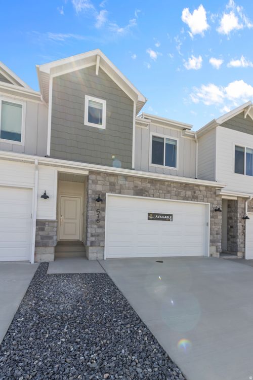 717 N 725 E, Hyde Park, UT, 84318 | Card Image