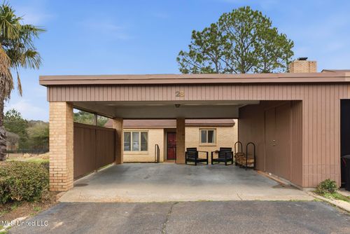 28 Park Crest Pl, Jackson, MS, 39211-2470 | Card Image