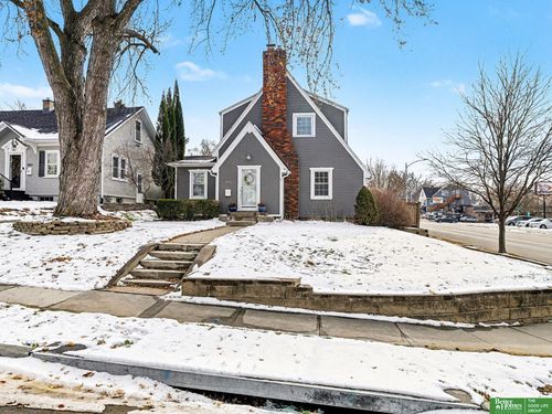 5855 William St, Omaha, NE, 68106-1609 | Card Image