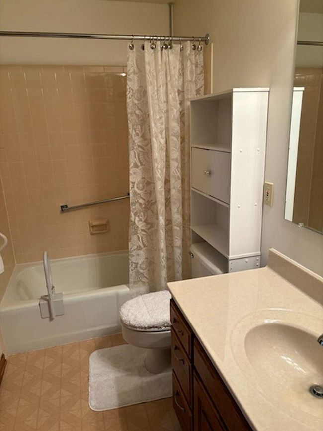 UNIT-302 - 3001 S 51 St Street Ct, Condo with 2 bedrooms, 1 bathrooms and 1 parking in Lincoln NE | Image 11
