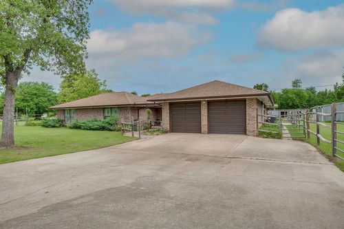 7833 Ne 95th St, Jones, OK, 73049-5801 | Card Image