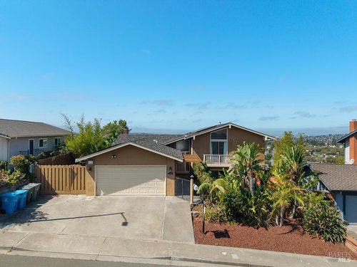 335 Skyline Drive, Vallejo, CA, 94591 | Card Image
