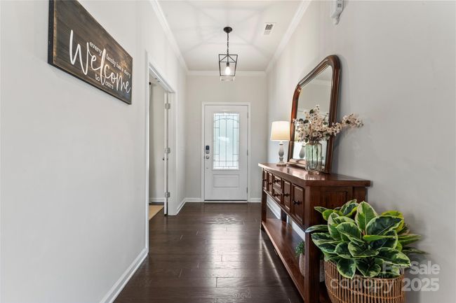 Your front entry hallway | Image 5