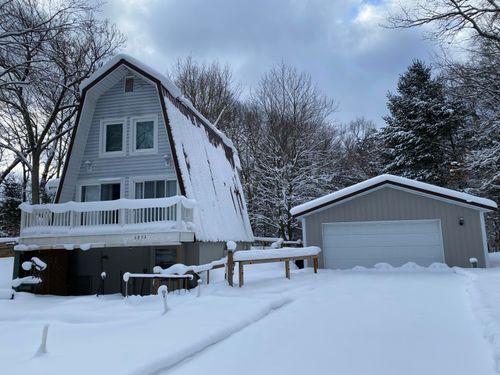 6859 Clover Rd, Twin Lake, MI, 49457-9435 | Card Image