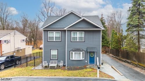 9 Apache Trl, Rockaway, NJ, 07866-1028 | Card Image