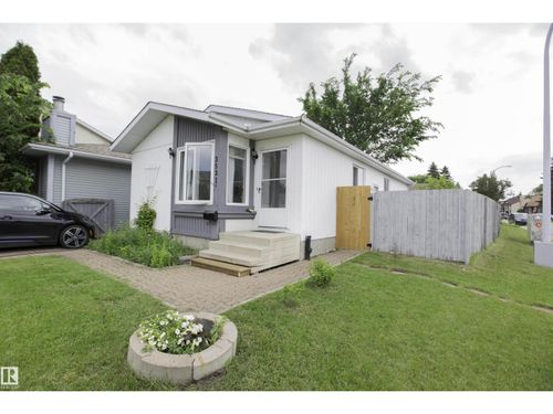 3531 46 St Nw, Edmonton, AB, T6L5C6 | Card Image