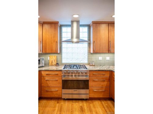 733 15th St, Golden, CO, 80401-1908 | Card Image