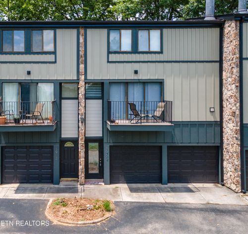 1960 Cherokee Bluff Dr, Knoxville, TN, 37920-2221 | Card Image